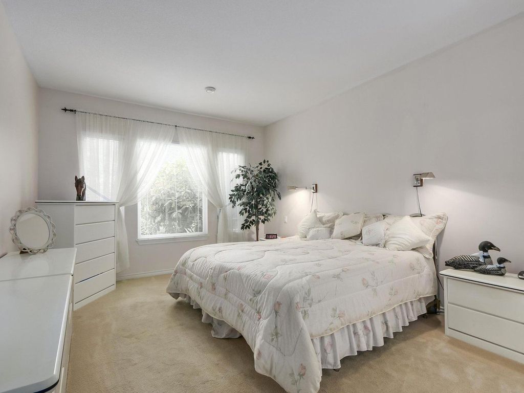listing image 1101519499654863072