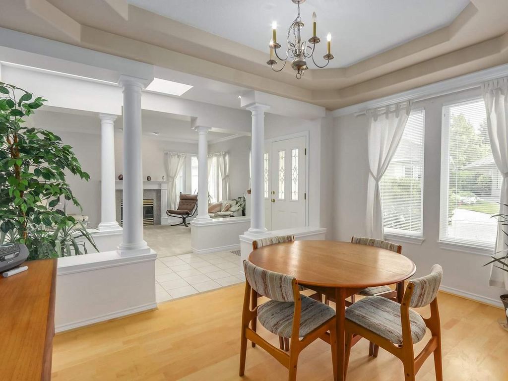 listing image 1102422974326818933