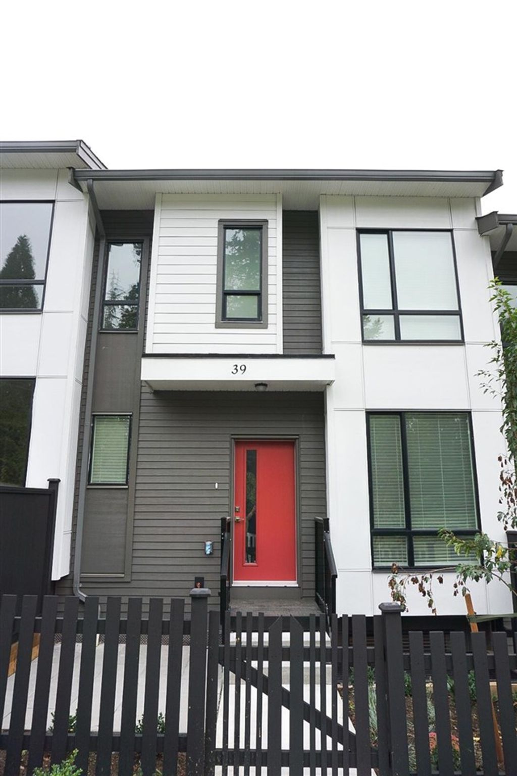 listing image 1108056063050762009