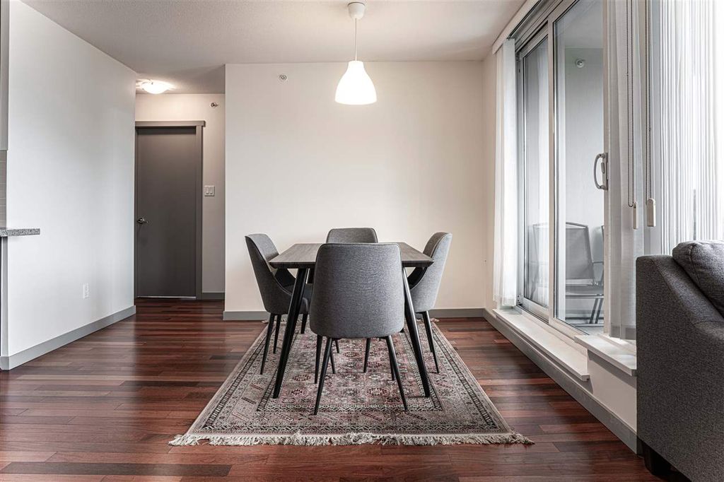 listing image 1105221313337870998