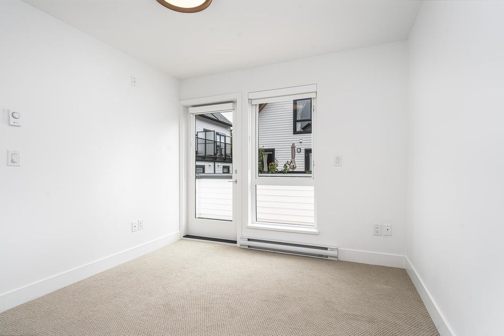 listing image 1107559504376882918