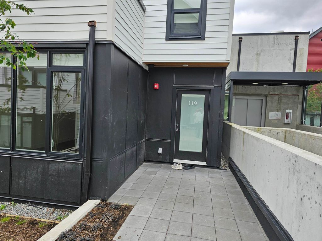 listing image 1100303281350193662
