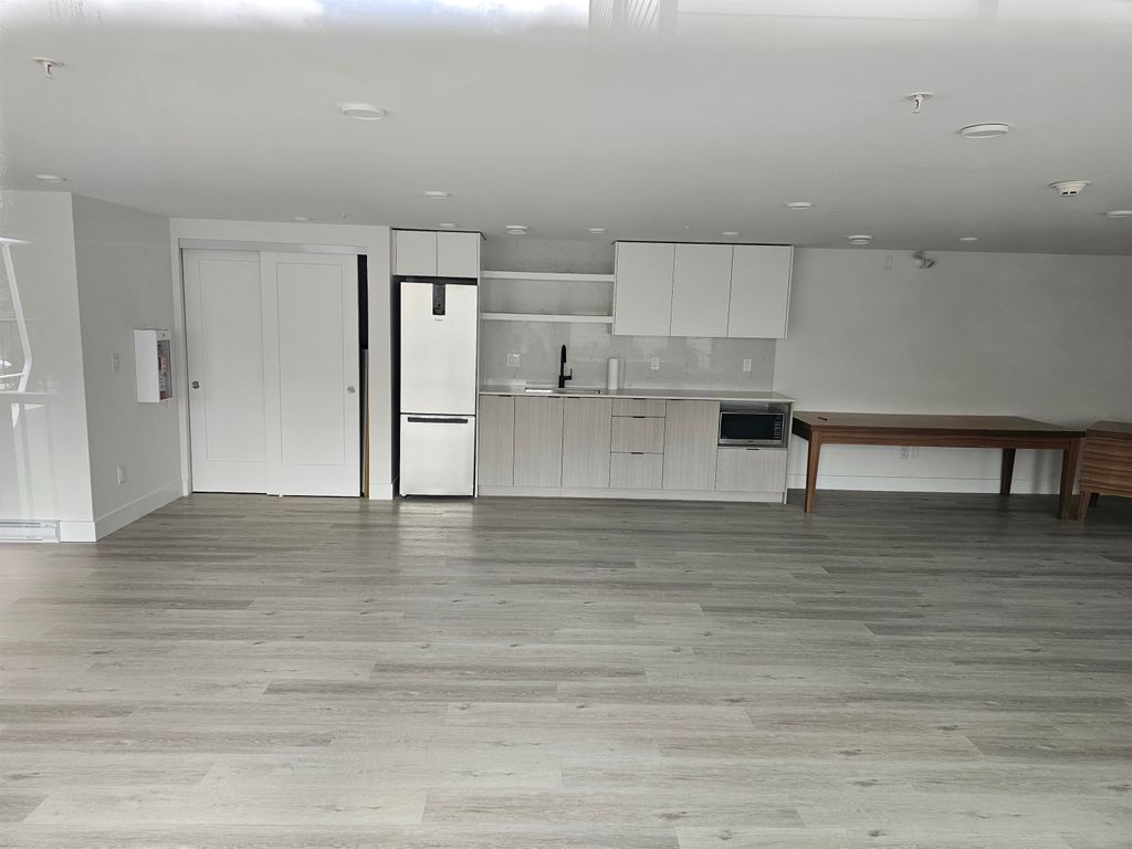 listing image 1108582594421453162