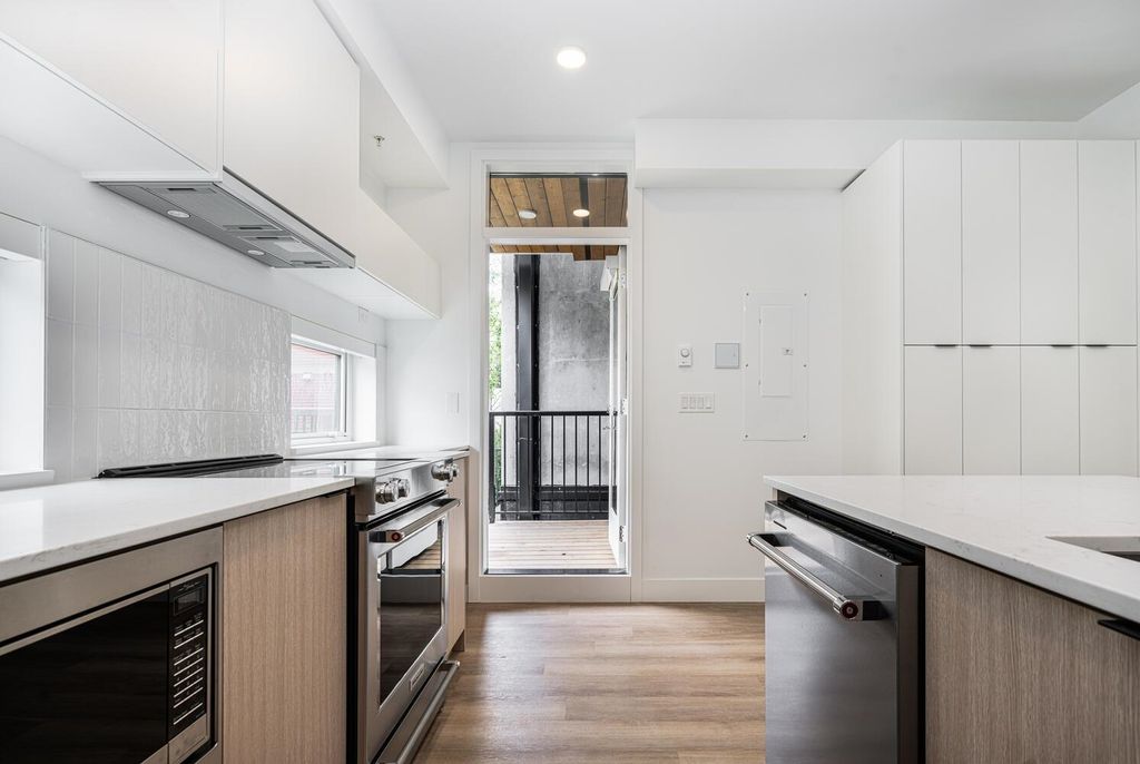 listing image 1100898292122651627