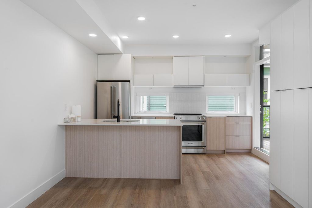 listing image 1109376476078476667