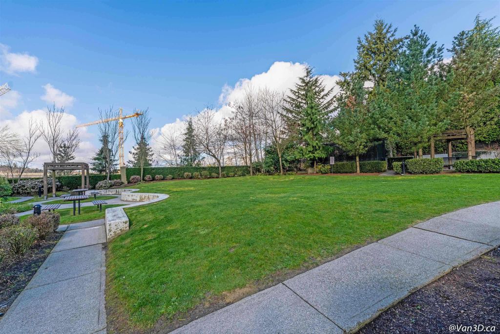 listing image 1109675986871805100