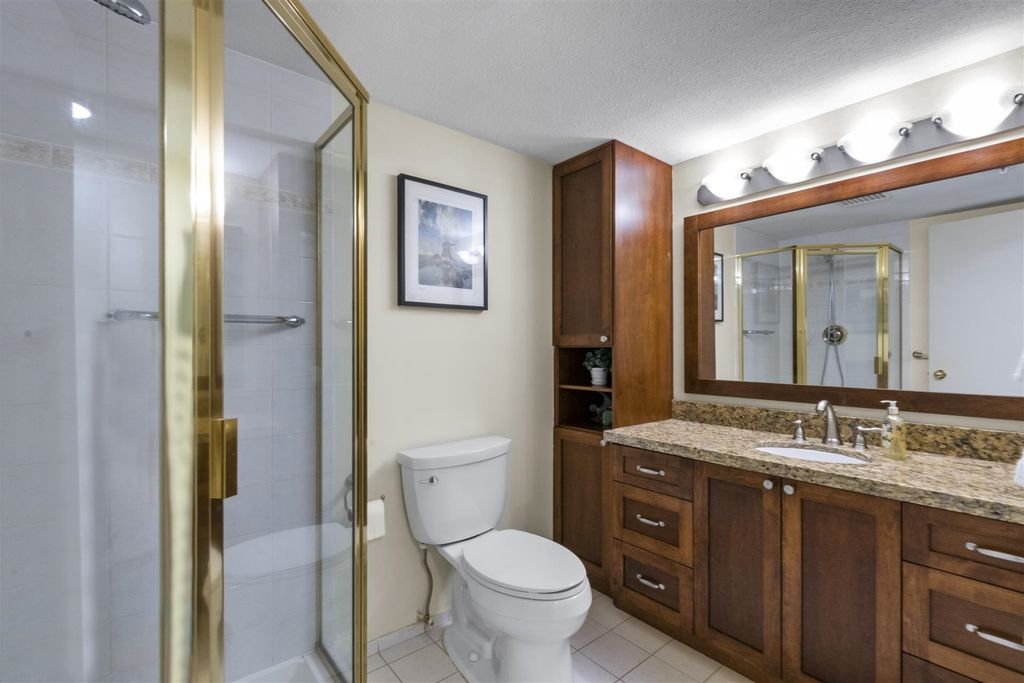 listing image 1109254346457165158