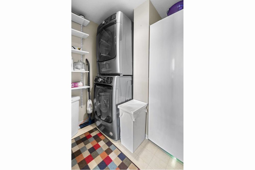 listing image 1104676543702304240