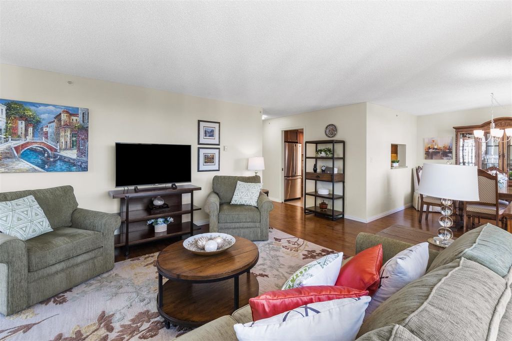 listing image 1106137316374135316