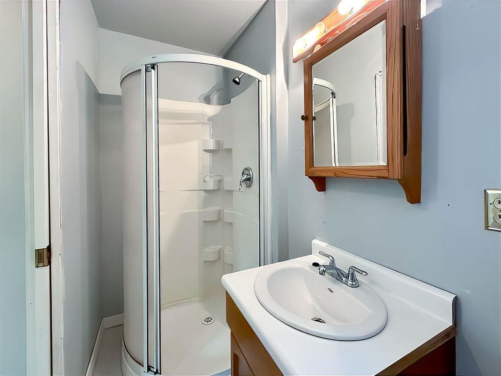 listing image 1101212132486402420