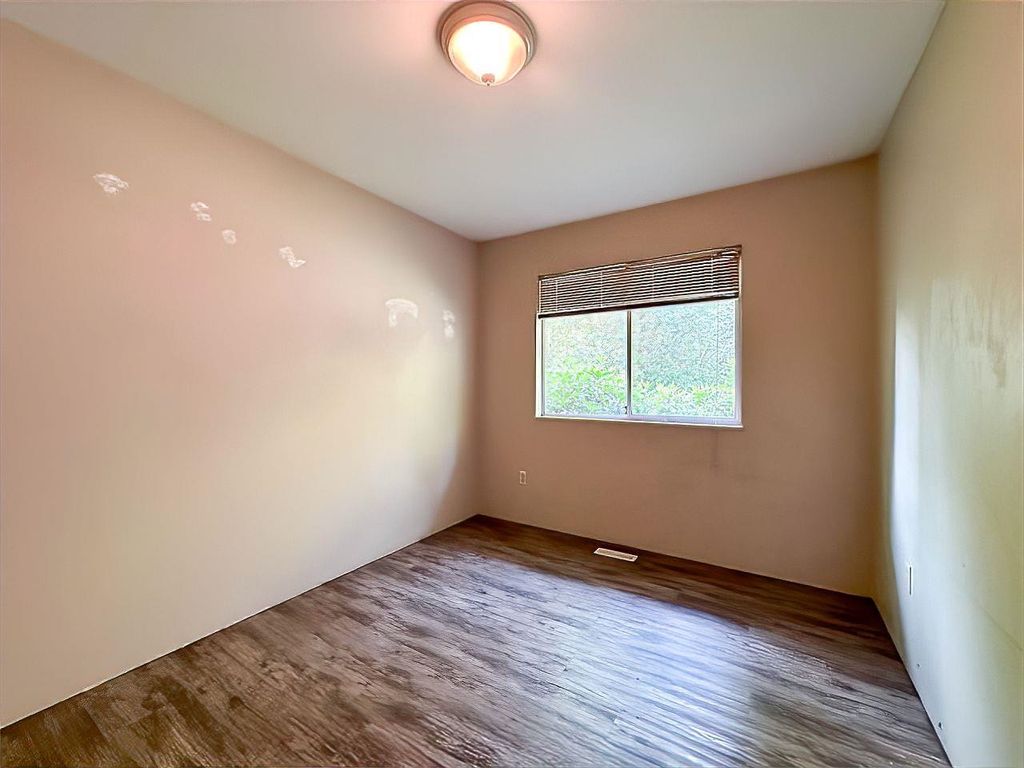 listing image 1100583621126767124