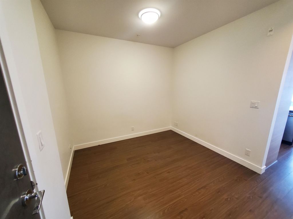 listing image 1106521054447465832
