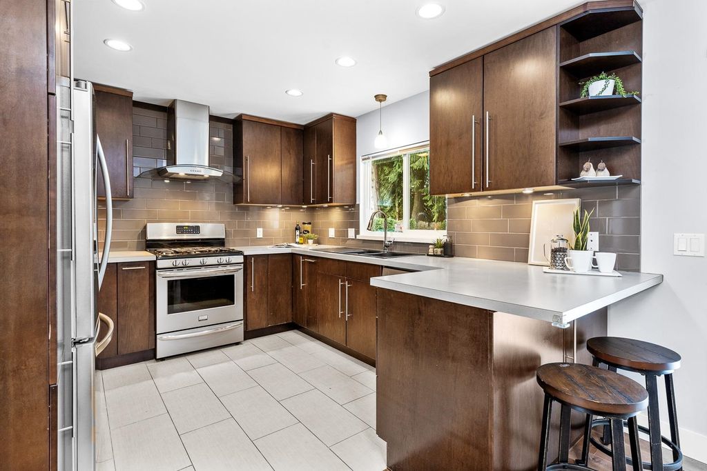 listing image 1100061496501402516
