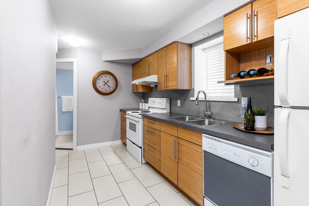 listing image 1105167690171779408