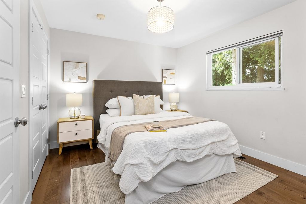 listing image 1105917430230845783