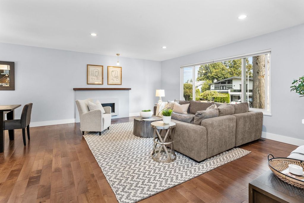 listing image 1106589053847490017