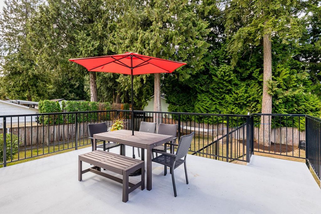 listing image 1107632700381004801
