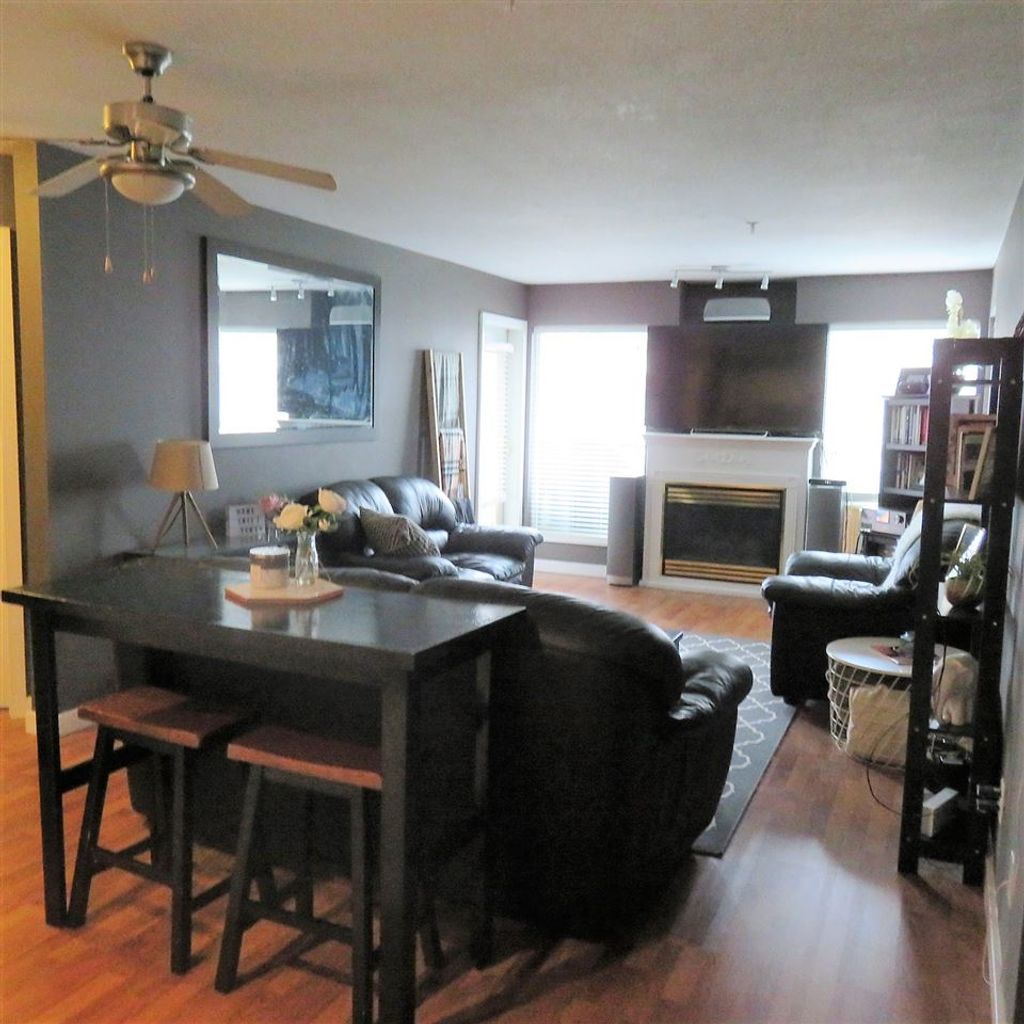 listing image 1106952400426880297