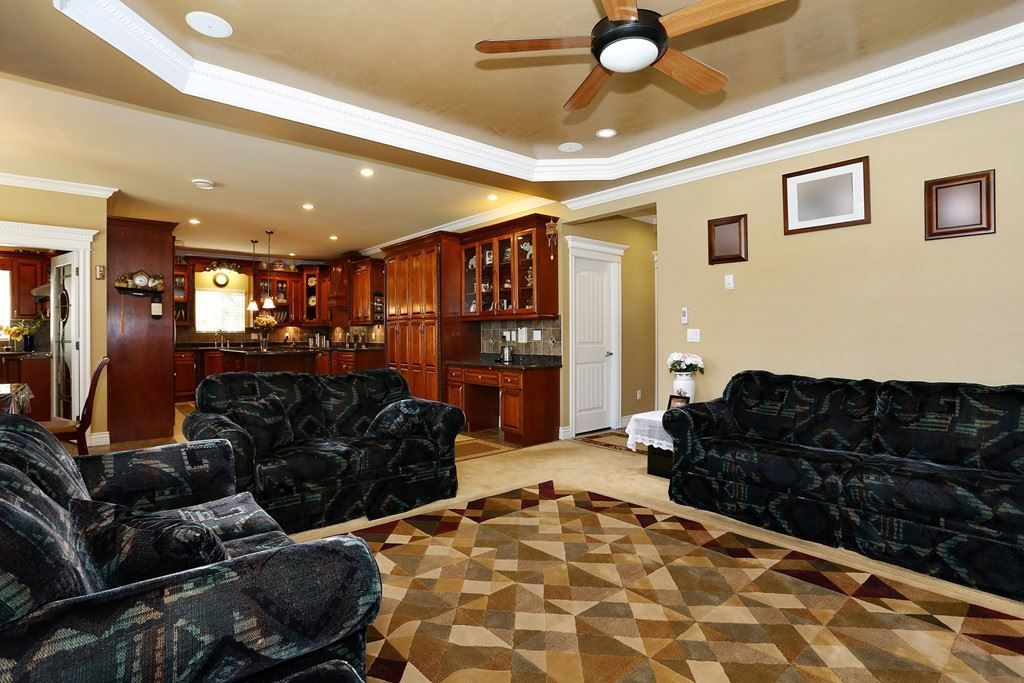 listing image 1105573953354799025