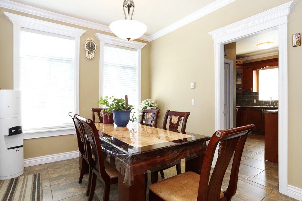 listing image 1105503215748762691