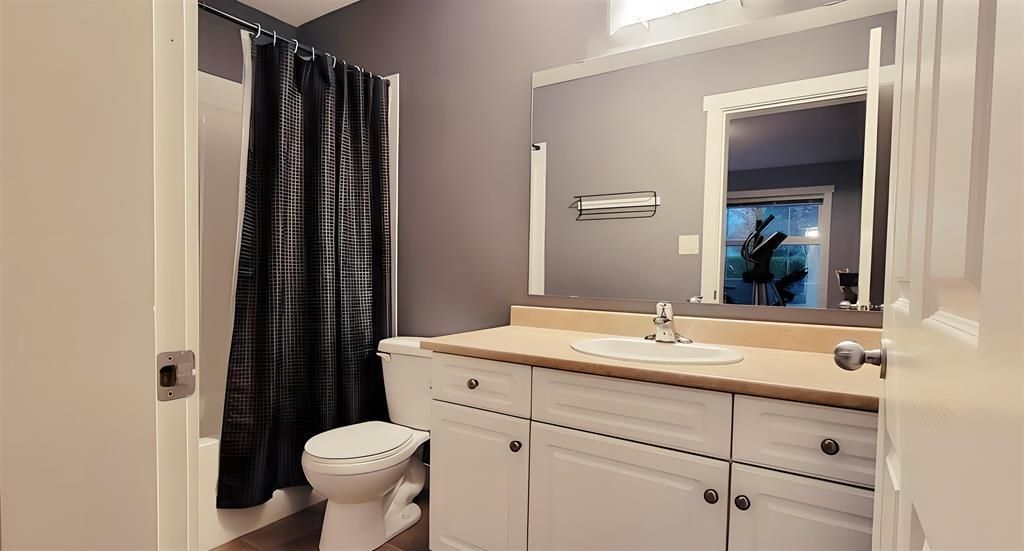 listing image 1102695264379985344