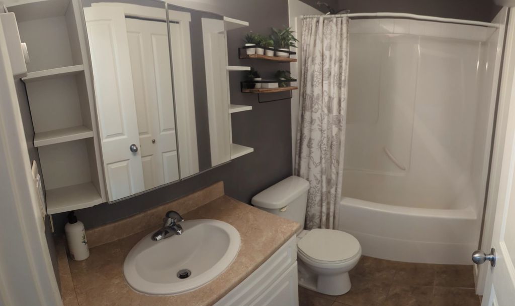 listing image 1104972046504040487