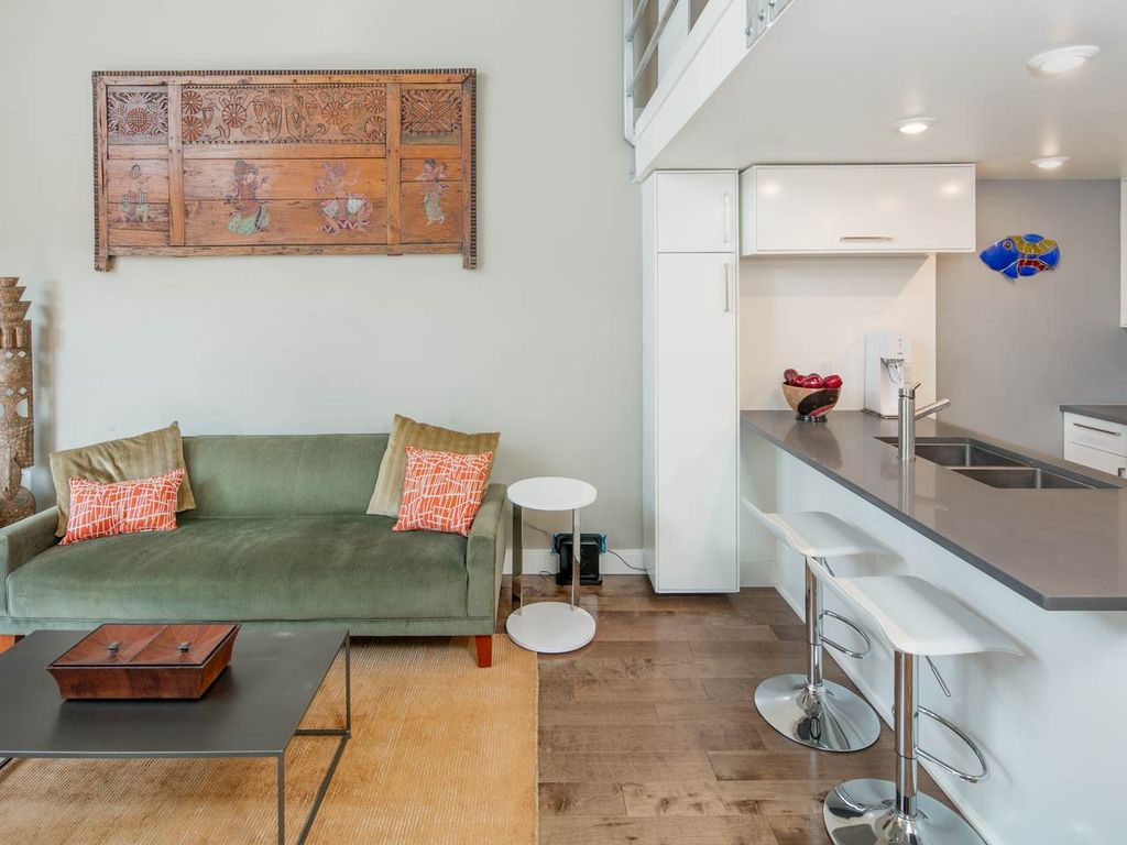 listing image 1108121955141776114