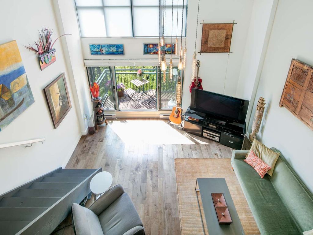 listing image 1109422406374804083