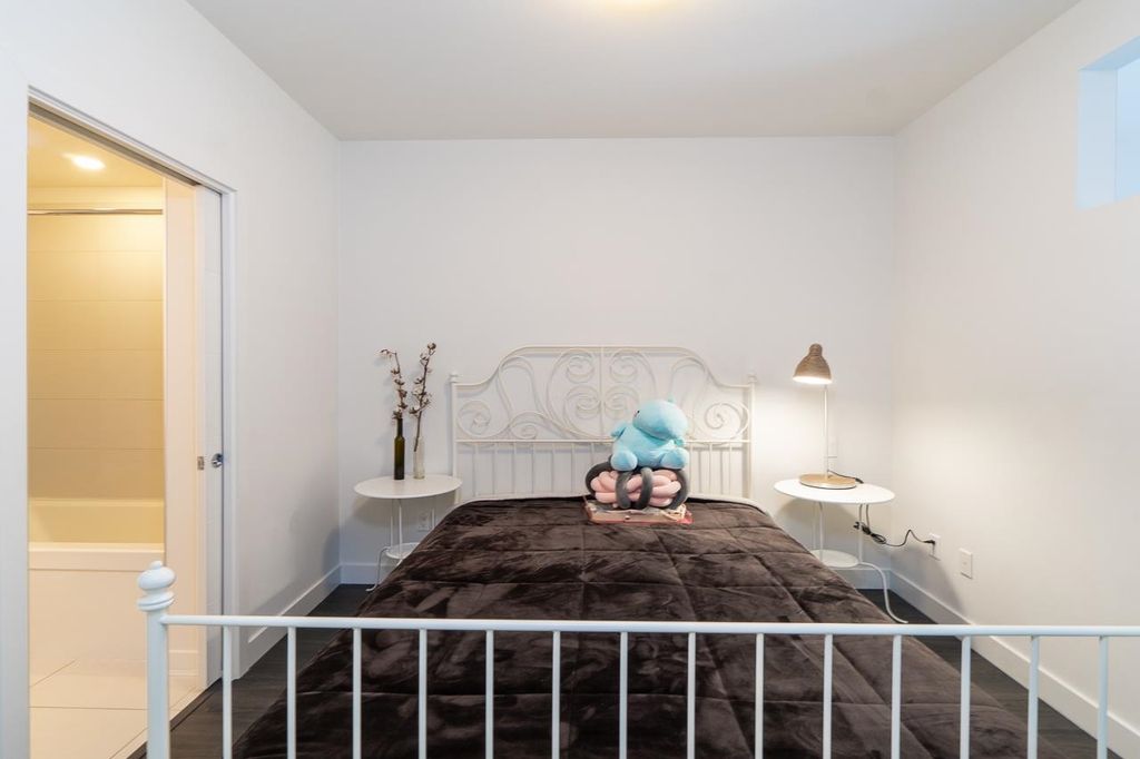 listing image 1101299541726143299