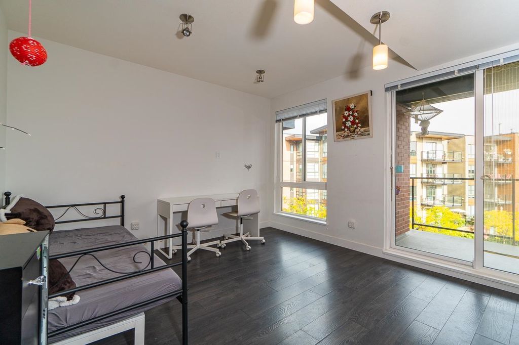 listing image 1103266185120599517