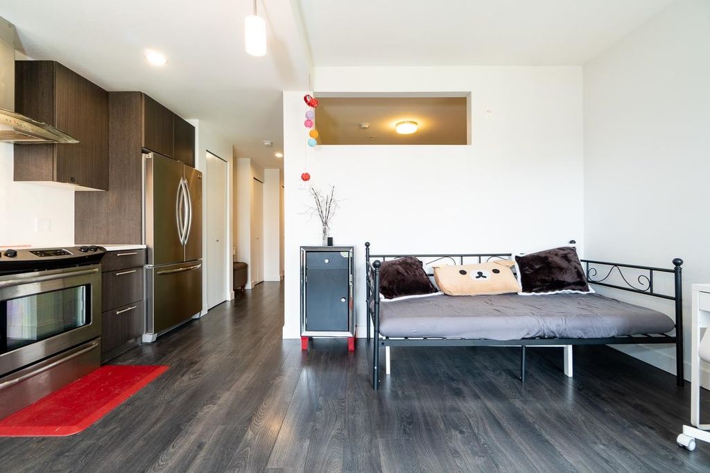 listing image 1106692477675228549