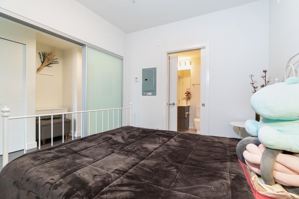 listing image 1103652392388955368