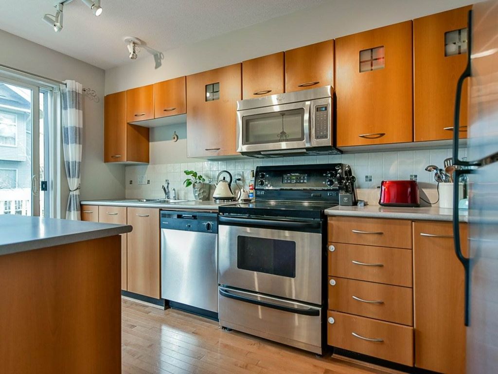 listing image 1108122516615489169