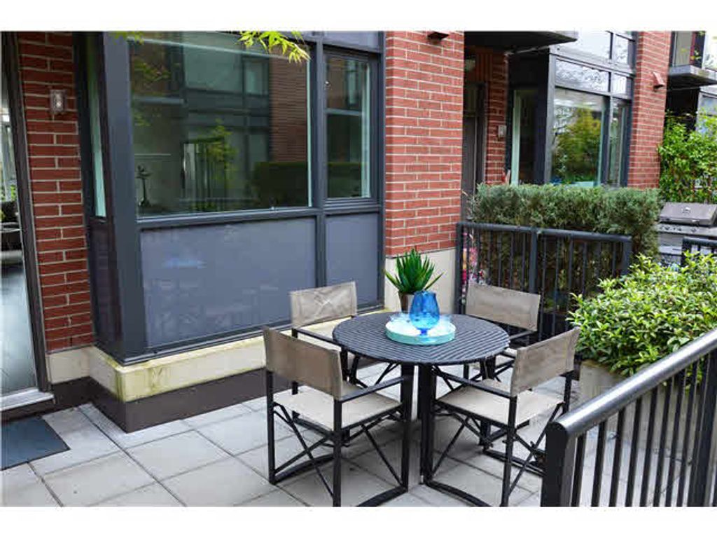 listing image 1103327801084301090