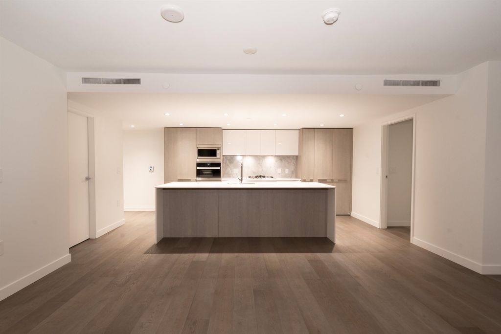 listing image 1100956335135598715