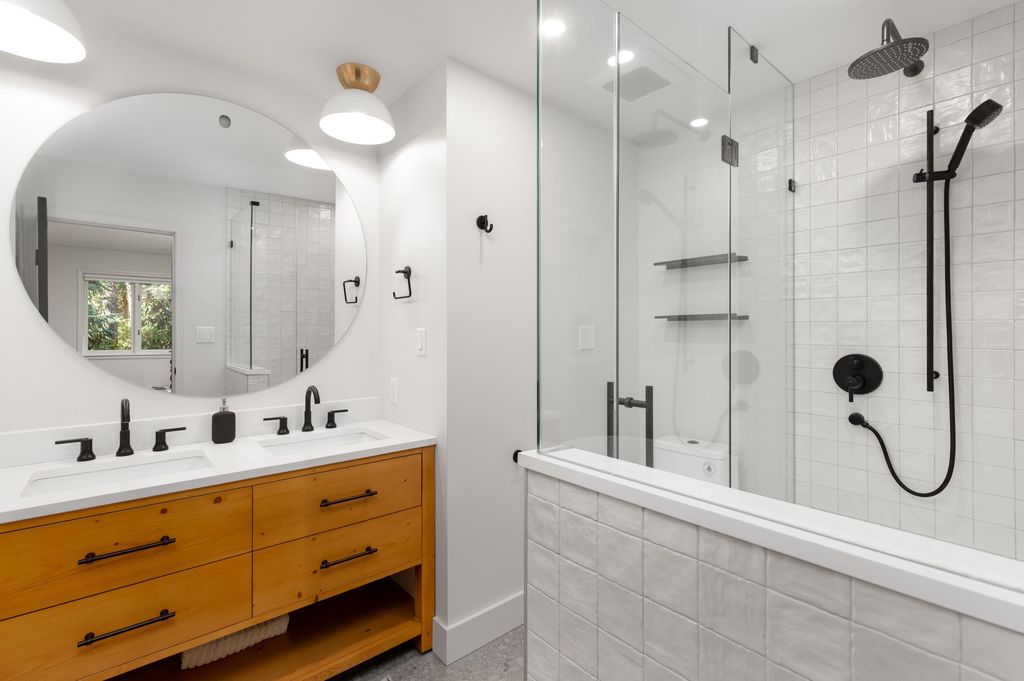 listing image 1105349099433015625