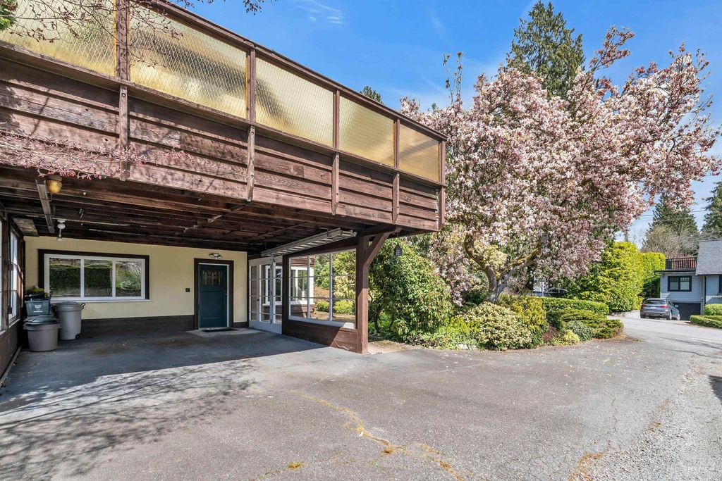 listing image 1104008255871999105