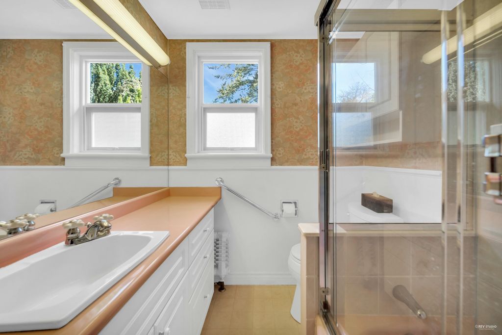 listing image 1101308886959152329