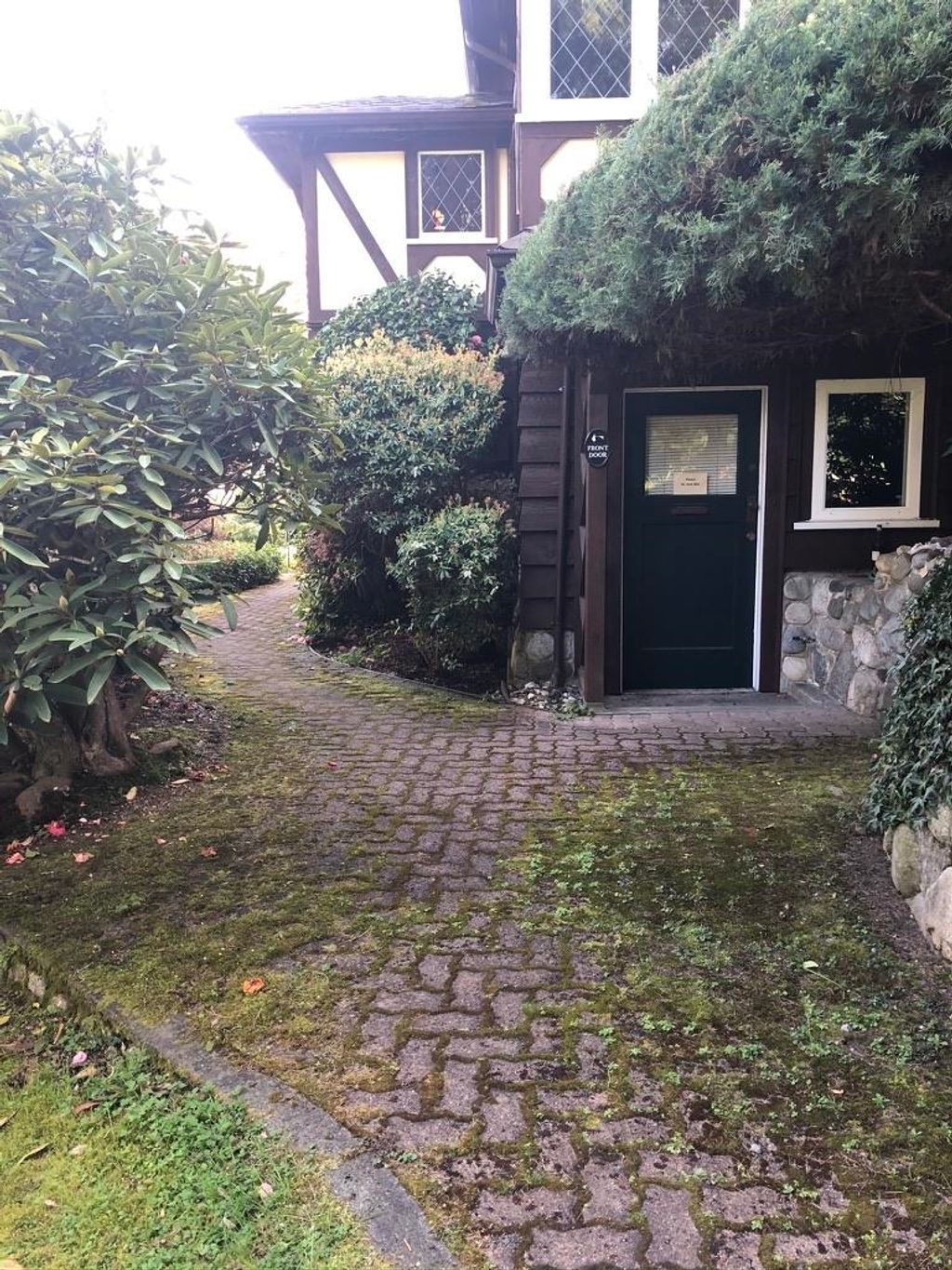 listing image 1109466073139884207
