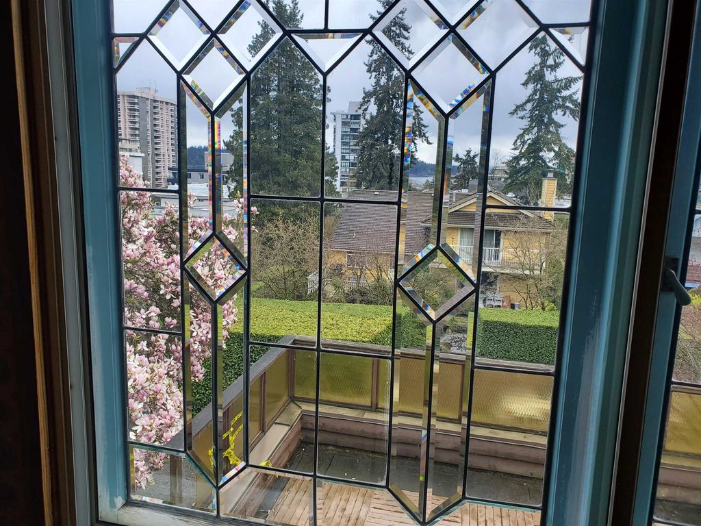 listing image 1102777929142237179