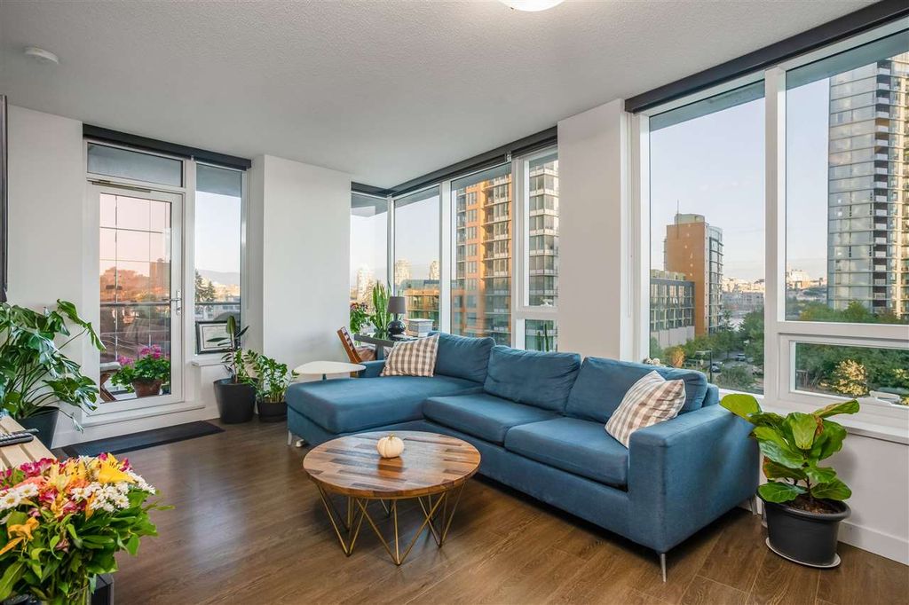 listing image 1108250929197199367