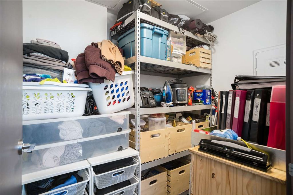 listing image 1103595260985614088