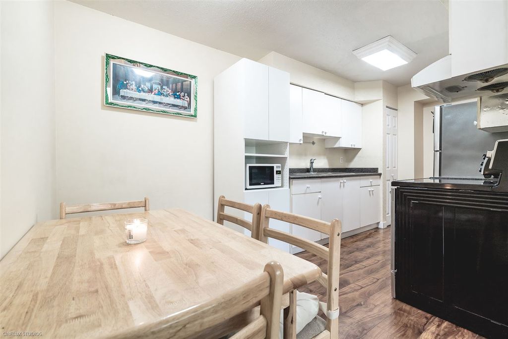 listing image 1103034761828826698