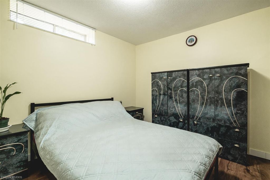 listing image 1101085418503874339