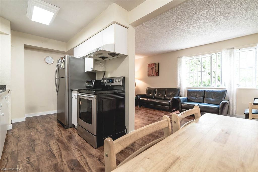 listing image 1104807484207774408