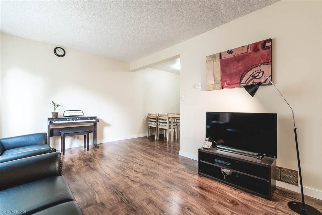 listing image 1105232842510524325