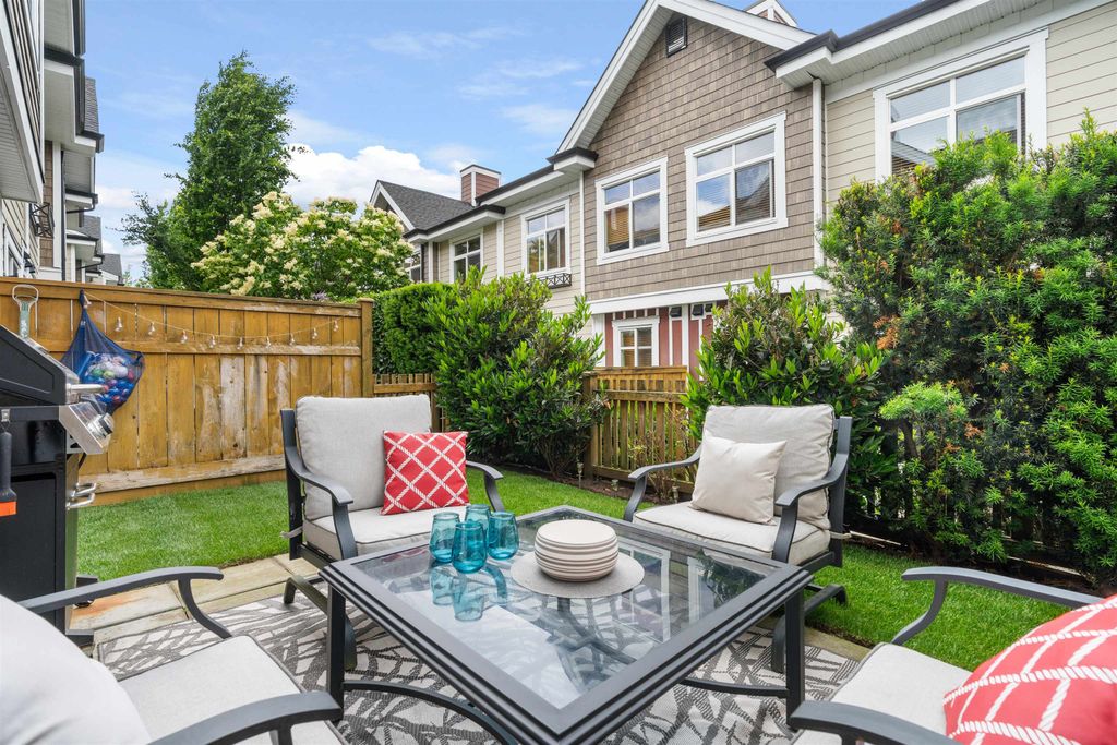 listing image 1108011723678143810