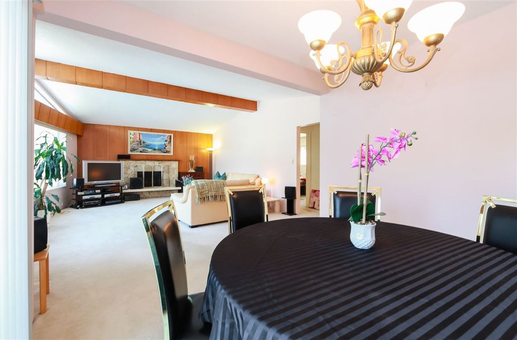 listing image 1106203191036585600