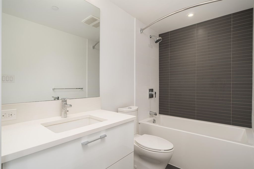 listing image 1109668692382554458