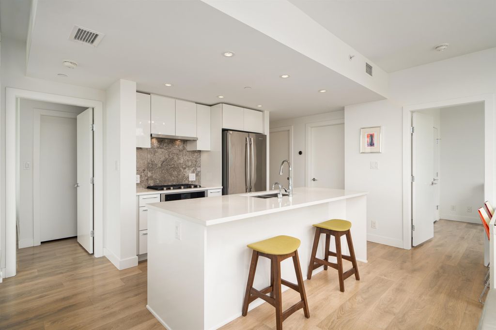 listing image 1101719030008548558